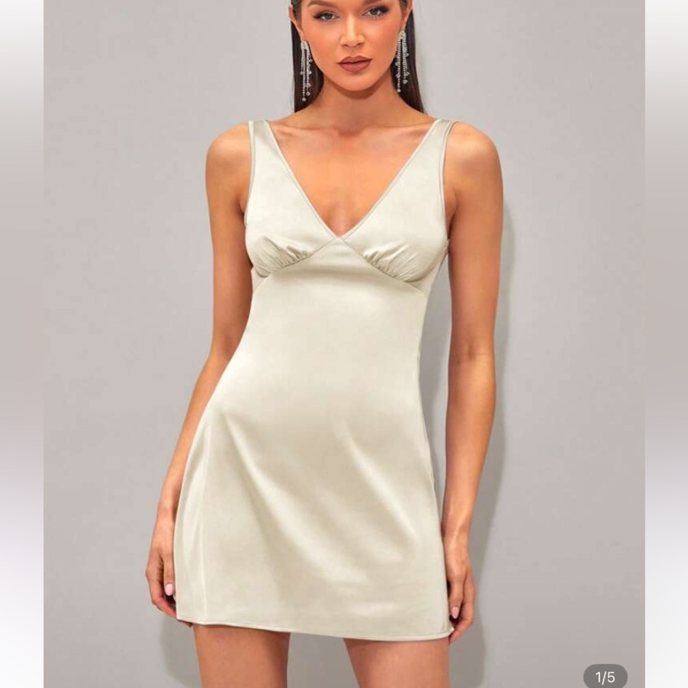 Elegant Cream Sleep Dress